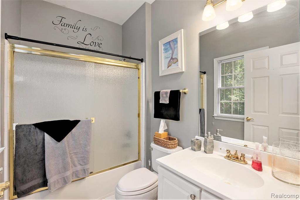 5479 Woodcreek Court, Clarkston, MI 48348 — Photo 32
