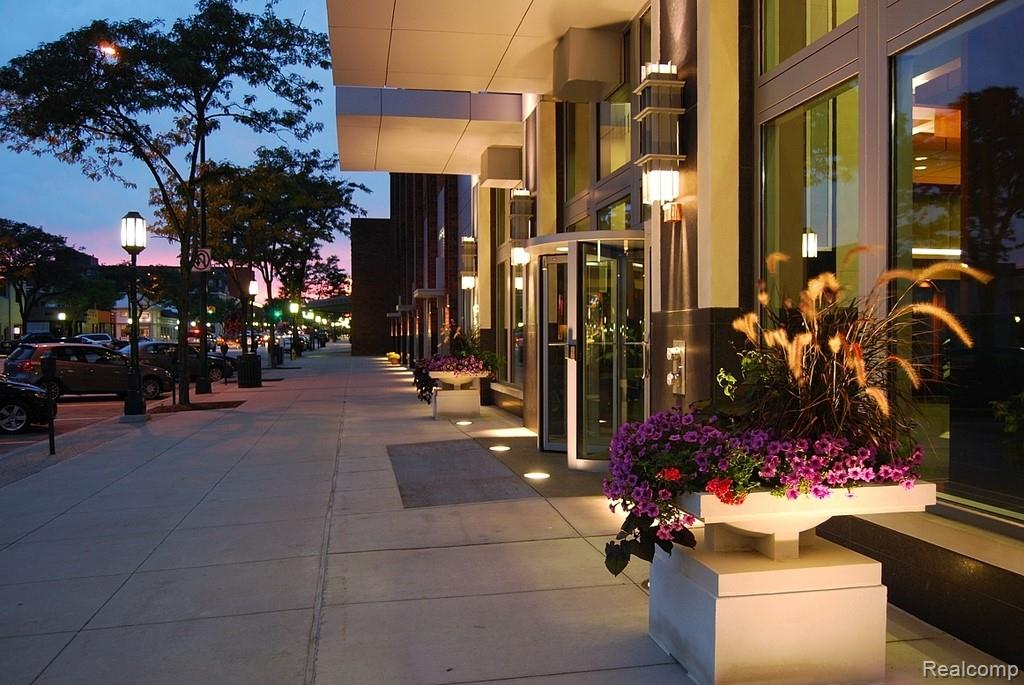 411 S Old Woodward Avenue, 923, Birmingham, MI 48009 — front exterior