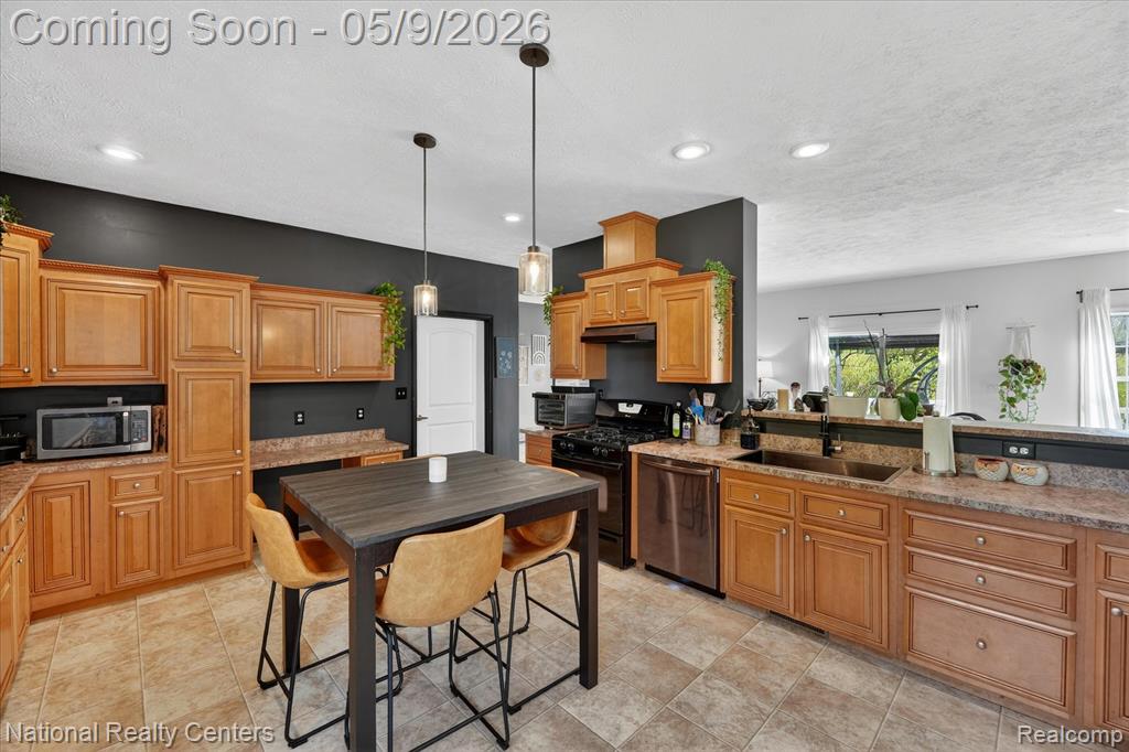 56536 Briar Meadow Road, South Lyon, MI 48178 — Photo 13