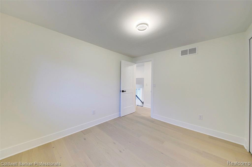 5076 Tyler Drive, Troy, MI 48085 — Photo 44