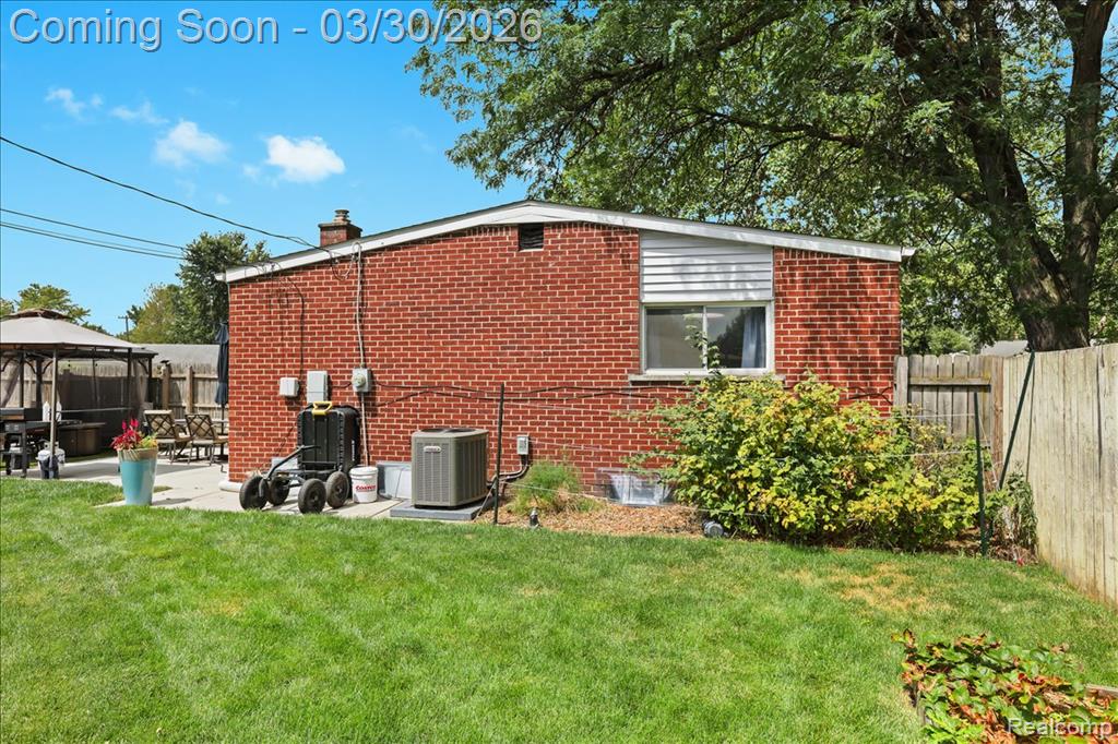 8346 Hillcrest Boulevard, Westland, MI — Photo 19