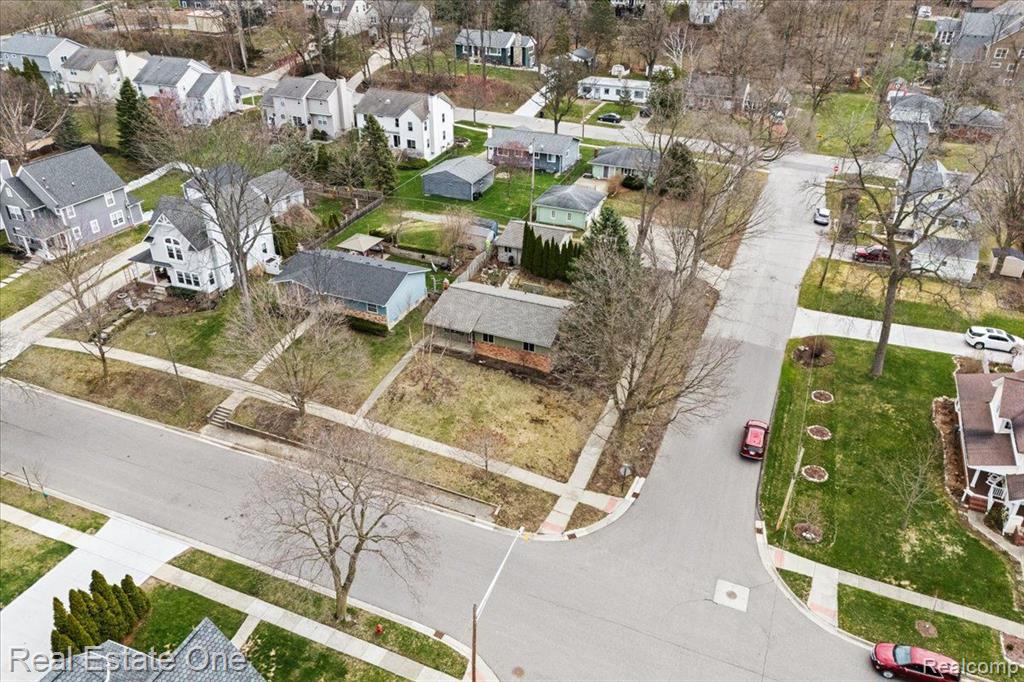 606 HICKORY Street, Milford, MI 48381 — Photo 25