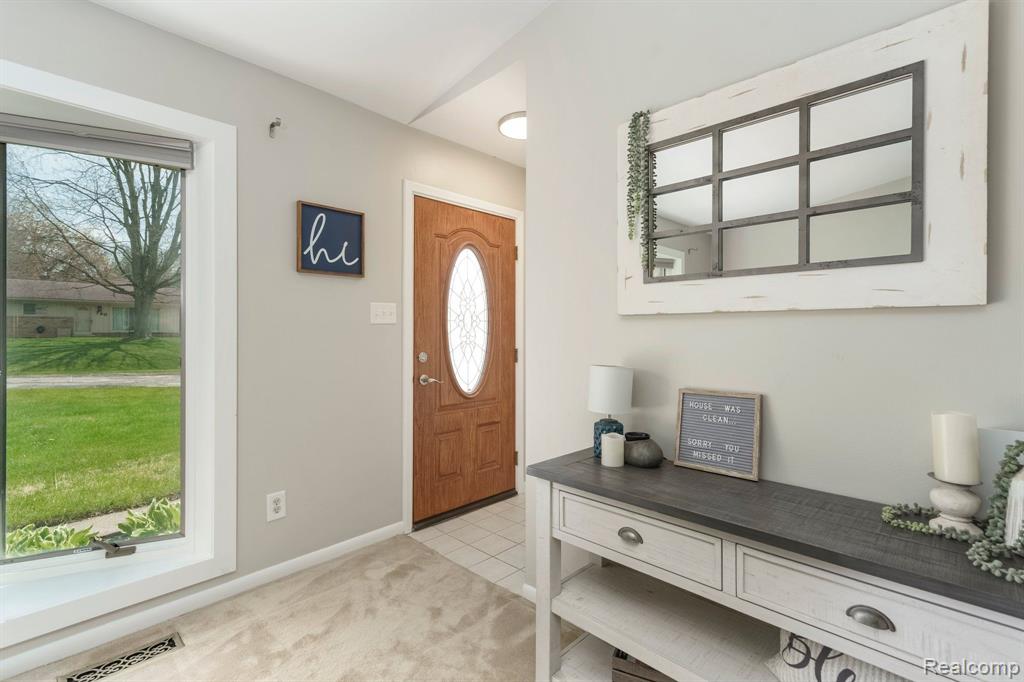 779 JOYCEIL Drive, Waterford, MI 48328 — Photo 11