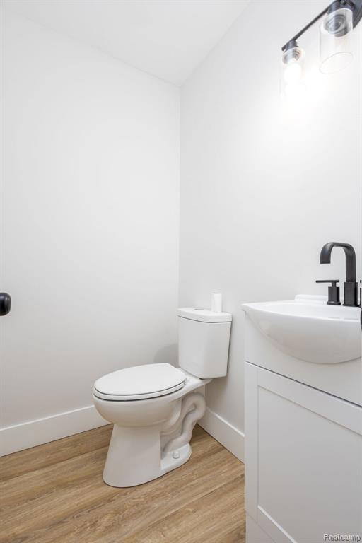 59663 PETTENGILL Drive, New Hudson, MI 48165 — Photo 11