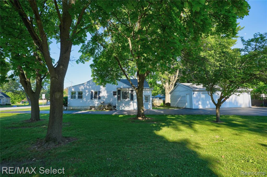 406 E Vienna Street, Clio, MI 48420 — Photo 7