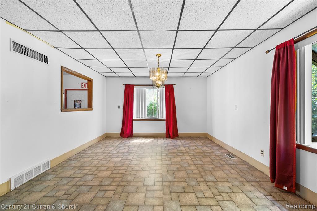 5620 Kaufman Street, Dearborn Heights, MI 48125 — Photo 9