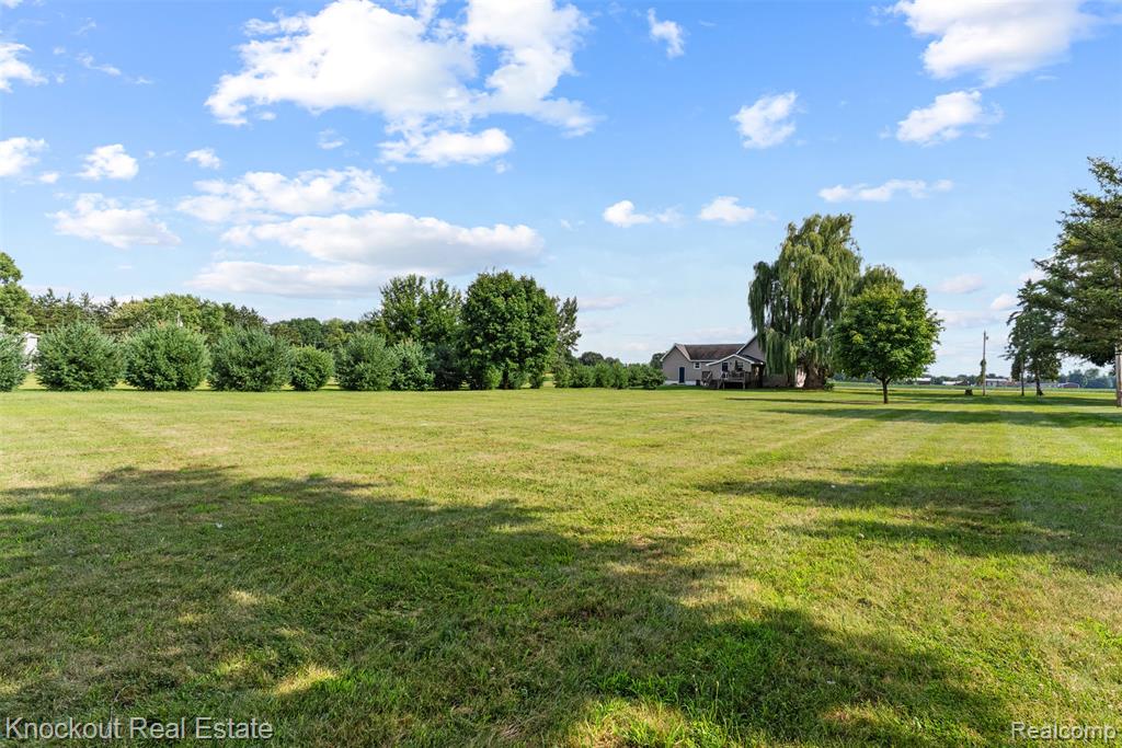 8058 Stanley Road, Flushing, MI 48433 — Photo 33