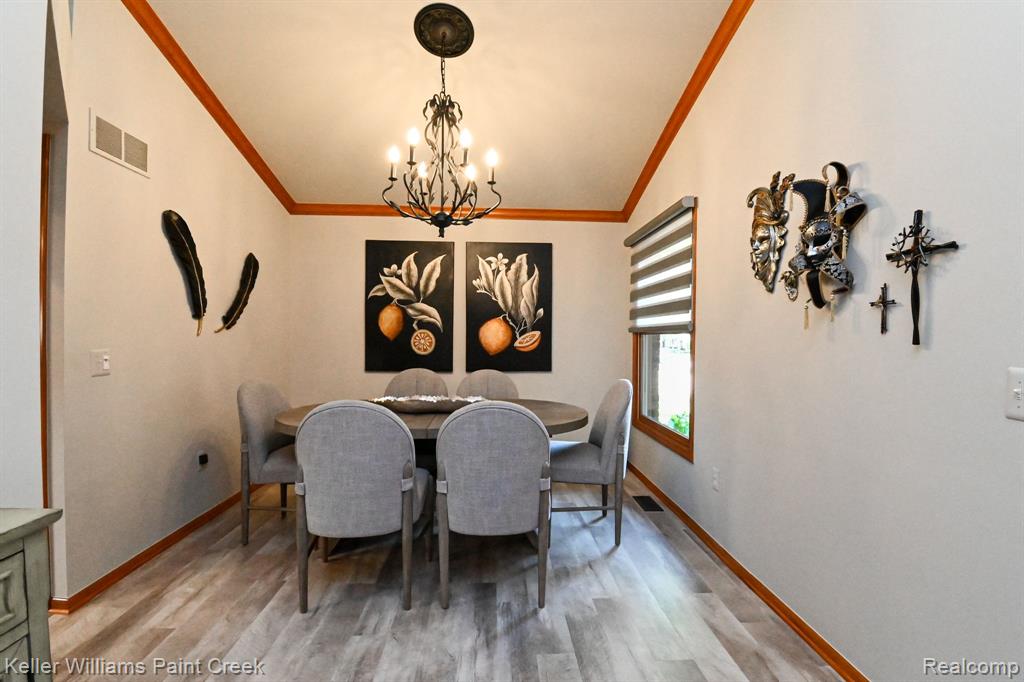 4442 WISTERIA Court, Warren, MI 48092 — Photo 16