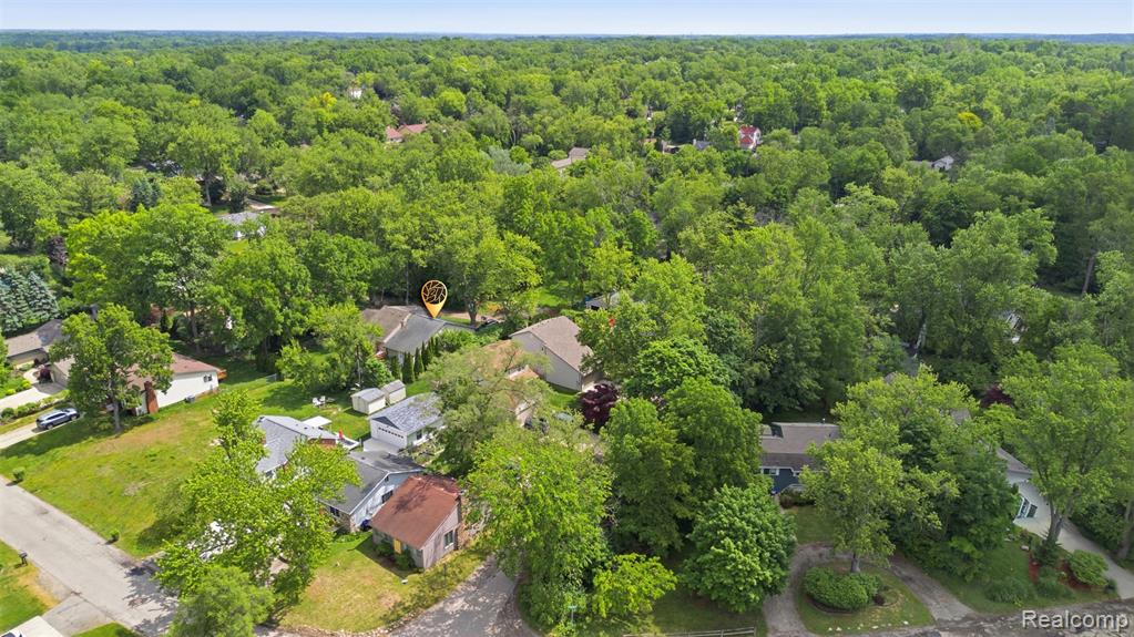 6790 Edwood Avenue, West Bloomfield, MI 48324 — Photo 38