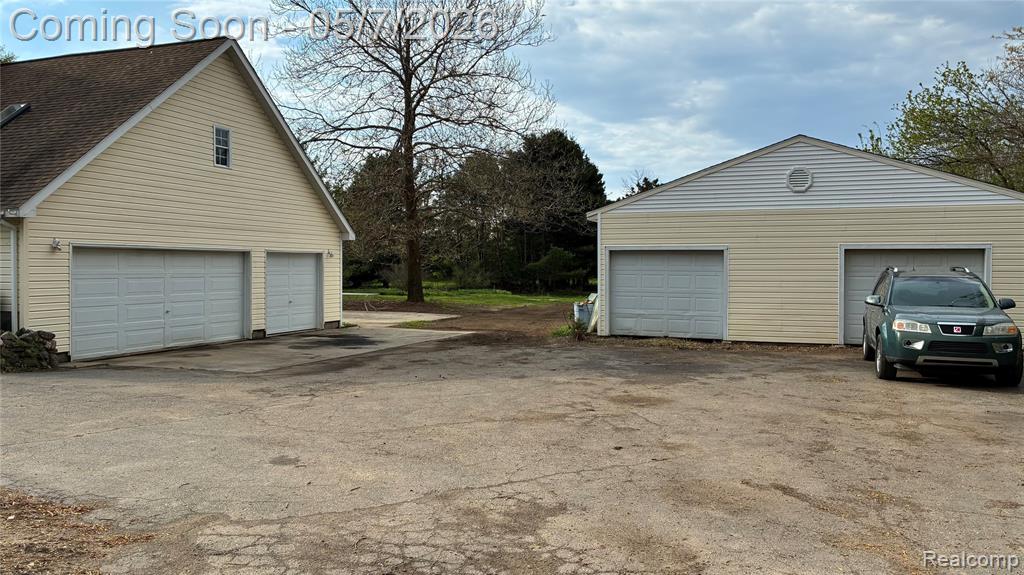 5081 Vines Road, Howell, MI 48843 — Photo 6