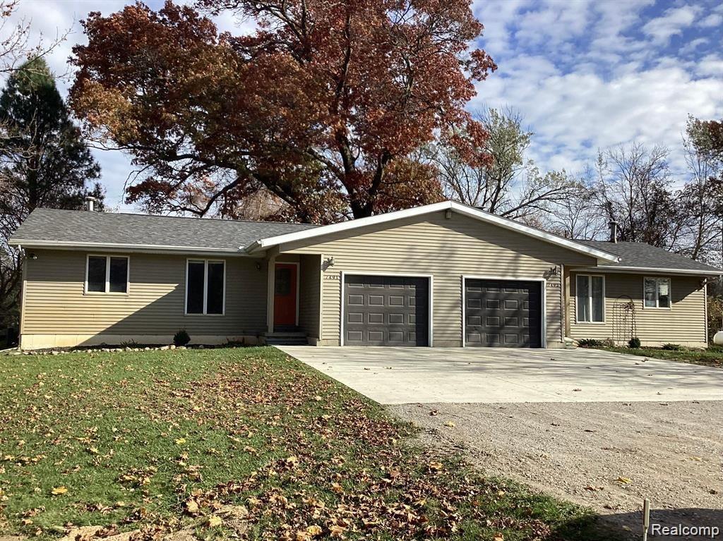 7491 PINCKNEY Road, Pinckney, MI 48169 — Photo 2