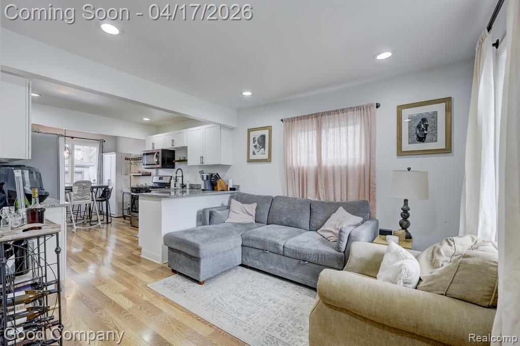 23067 Hazelwood Avenue, Hazel Park, MI 48030 — Photo 2
