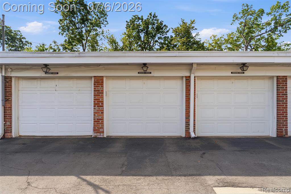 906 E Kearsley Street, Flint, MI 48503 — Photo 30