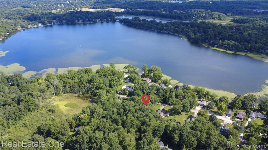 5811 Cowell Road, Brighton, MI 48116 — Photo 43