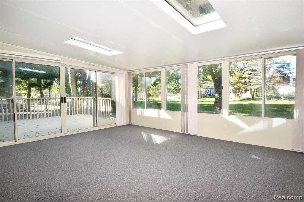 24945 SARAH FLYNN, Novi, MI — Photo 18