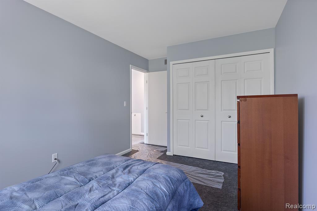 8387 LAKEVIEW Court, Ypsilanti, MI 48198 — Photo 16