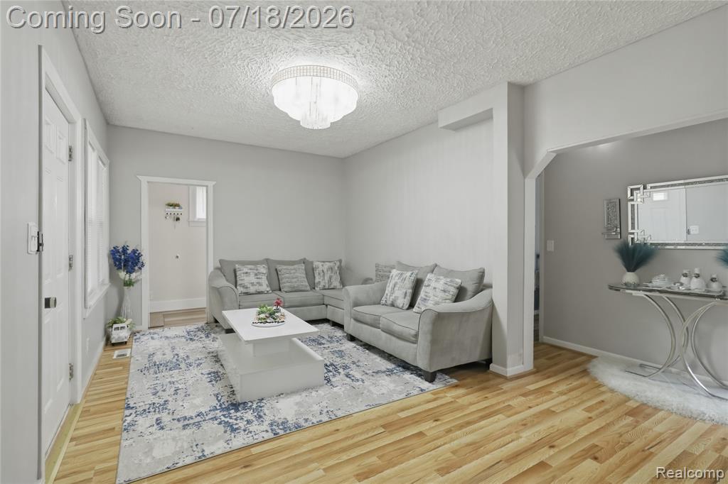 6915 Braun, Center Line, MI 48015 — Photo 4