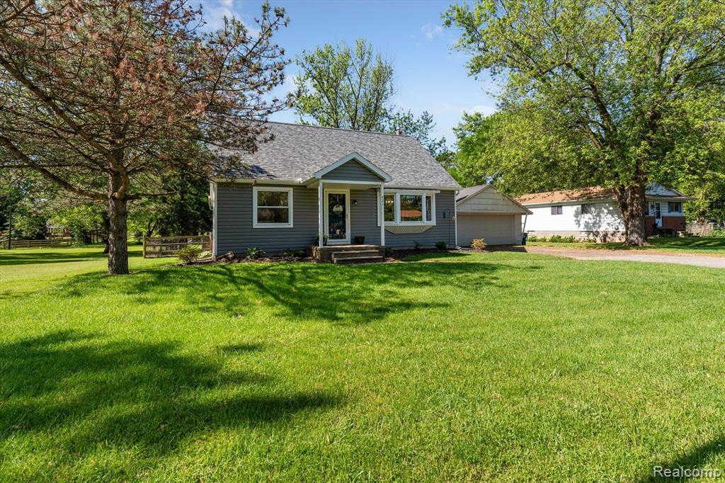 421 Ash Street, Carleton, MI 48117 — Photo 3