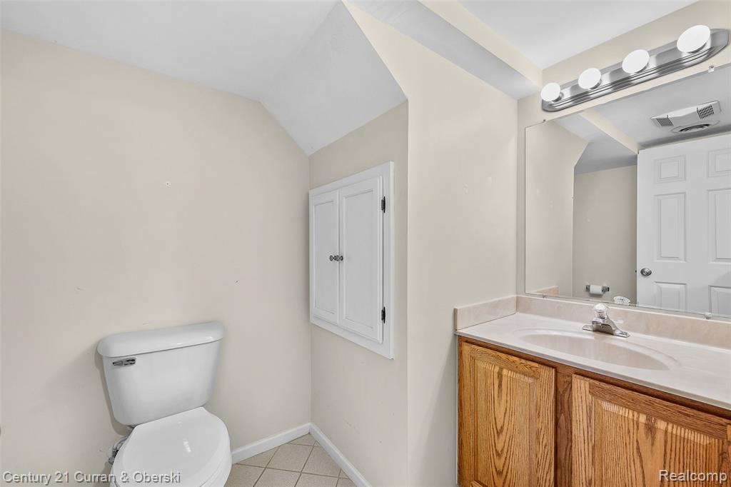9 Canfield Circle, Dearborn Heights, MI 48127 — Photo 22