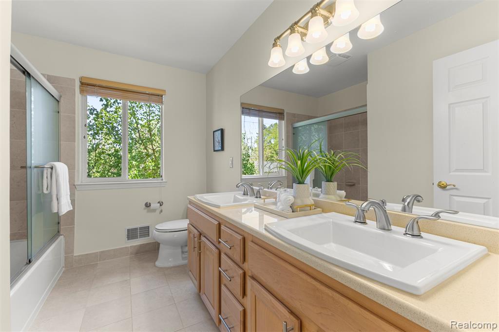 23395 Mission Lane, Farmington, MI 48335 — Photo 37