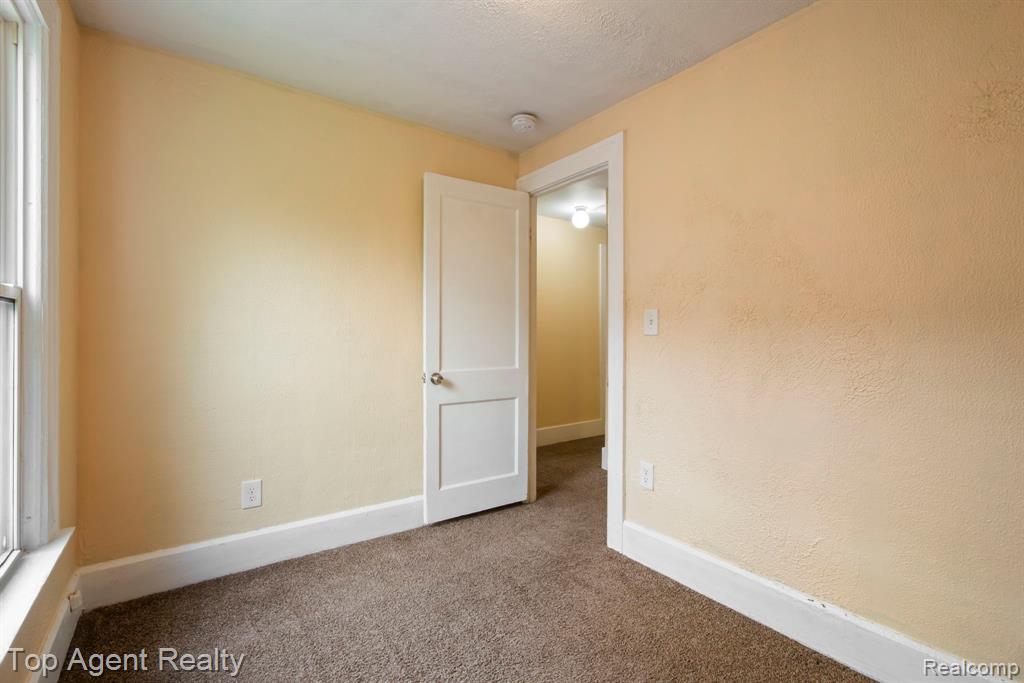 50 Henderson Street, Pontiac, MI 48341 — Photo 29