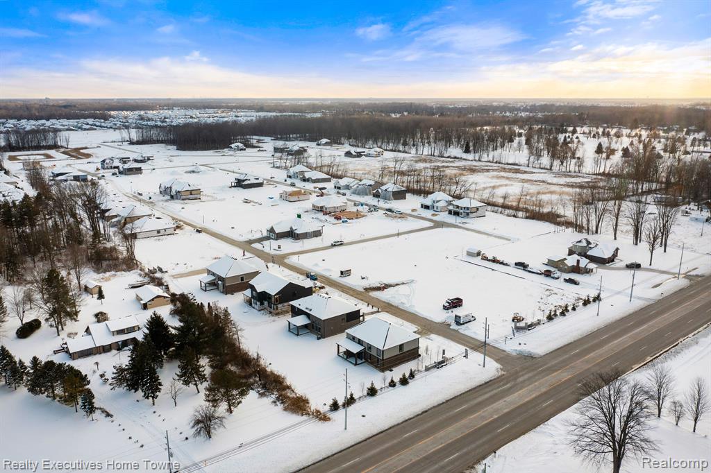 50964 MISTWOOD Drive, Macomb, MI 48042 — Photo 59