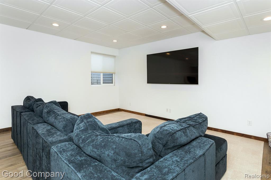 707 GOLF Avenue, Royal Oak, MI 48073 — Photo 38