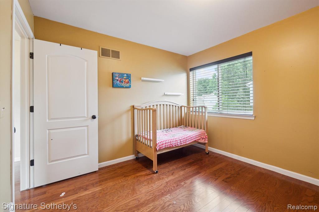 8926 El Dorado Drive N, White Lake, MI — Photo 23