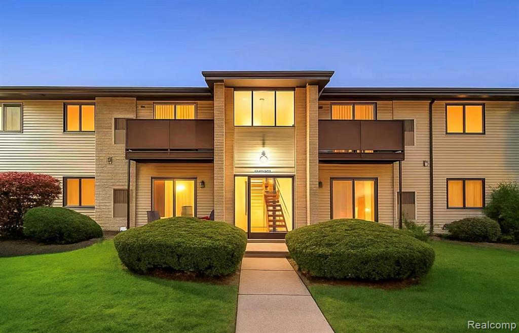 7538 Manor Circle, 102, Westland, MI — Photo 21