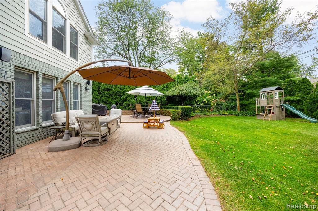 826 Larchlea Drive, Birmingham, MI 48009 — Photo 54