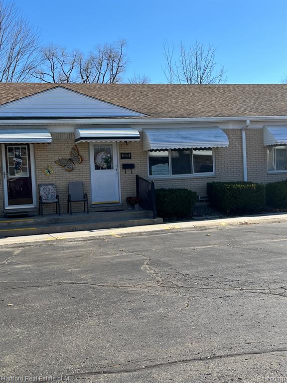 50018 Helfer Boulevard, Wixom, MI 48393 — Photo 11