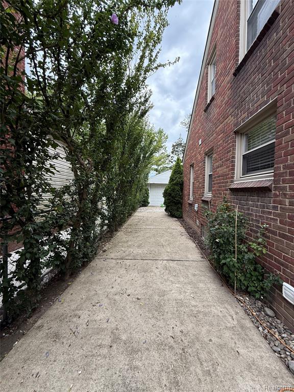 651 N Highland Street, Dearborn, MI 48128 — Photo 17
