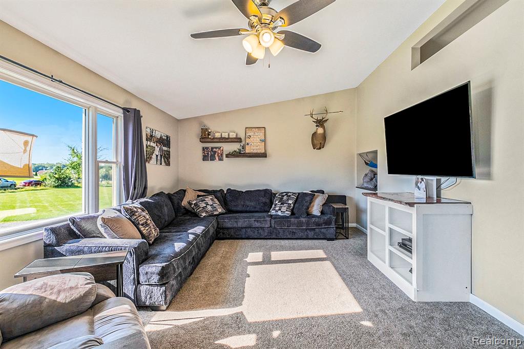 9437 Sheridan Road, Gaines Vlg, MI 48436 — Photo 11