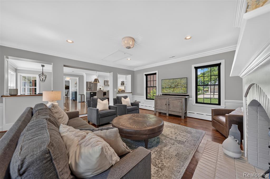 960 Mohegan Street, Birmingham, MI 48009 — Photo 17