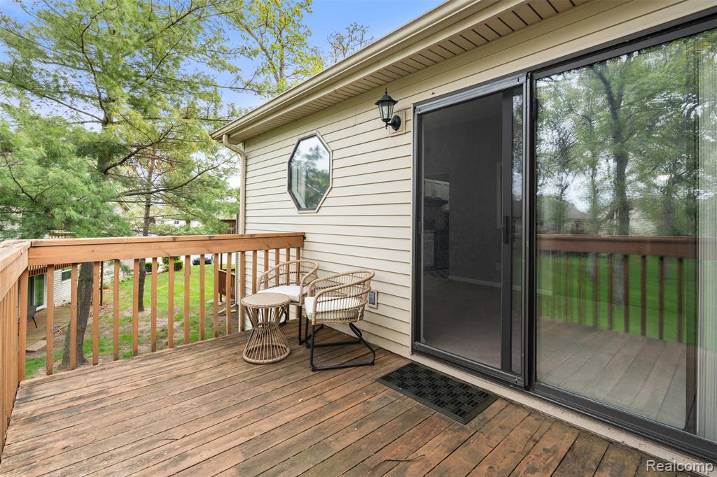 4921 N Oak Hill Drive, Waterford, MI — Photo 21