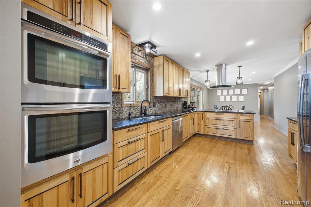 9115 Pine Hill Trail, Fenton, MI 48430 — Photo 15