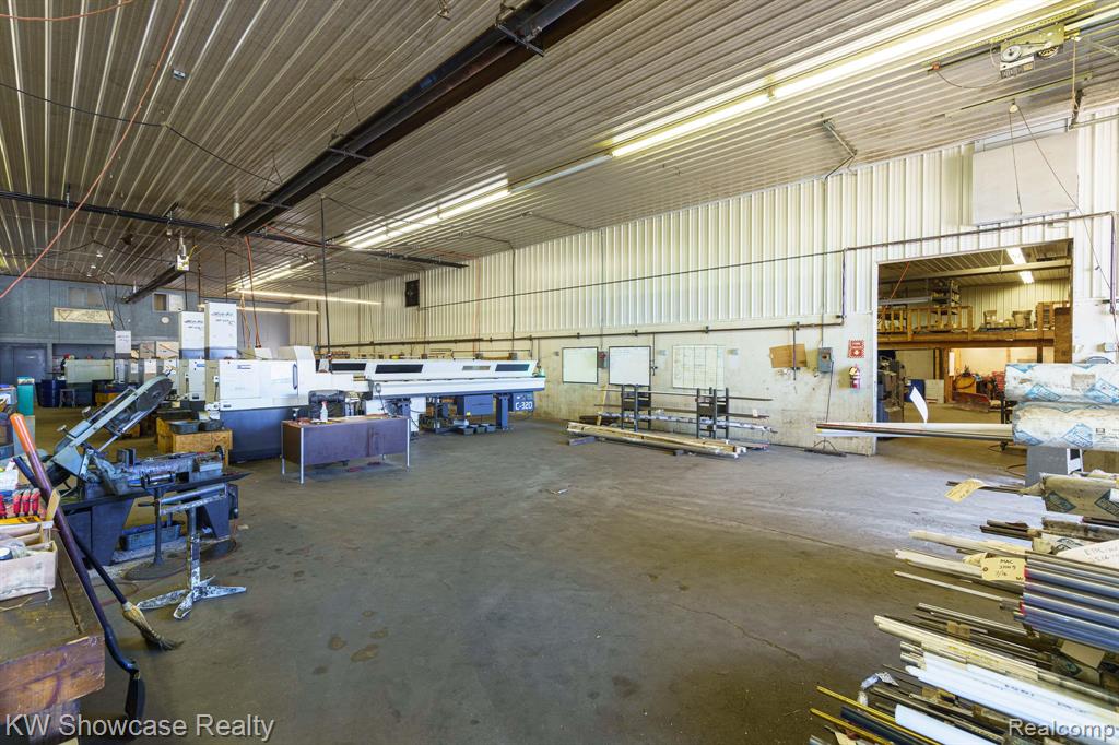 5684 E Highland Road, Howell, MI 48843 — Photo 18