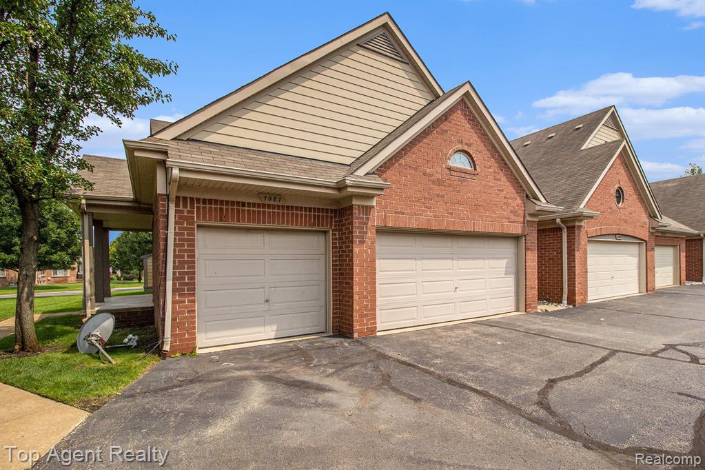 7087 Moore Court, Shelby Twp, MI 48317 — Photo 3