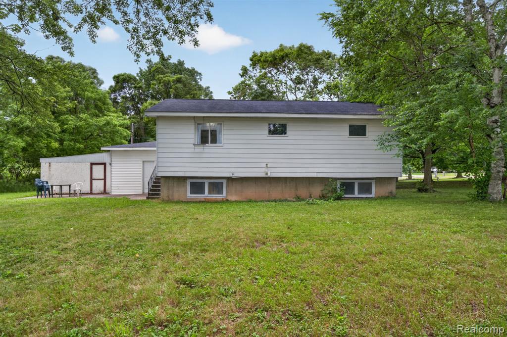 9288 Hilda Lane, Flushing, MI 48433 — Photo 43