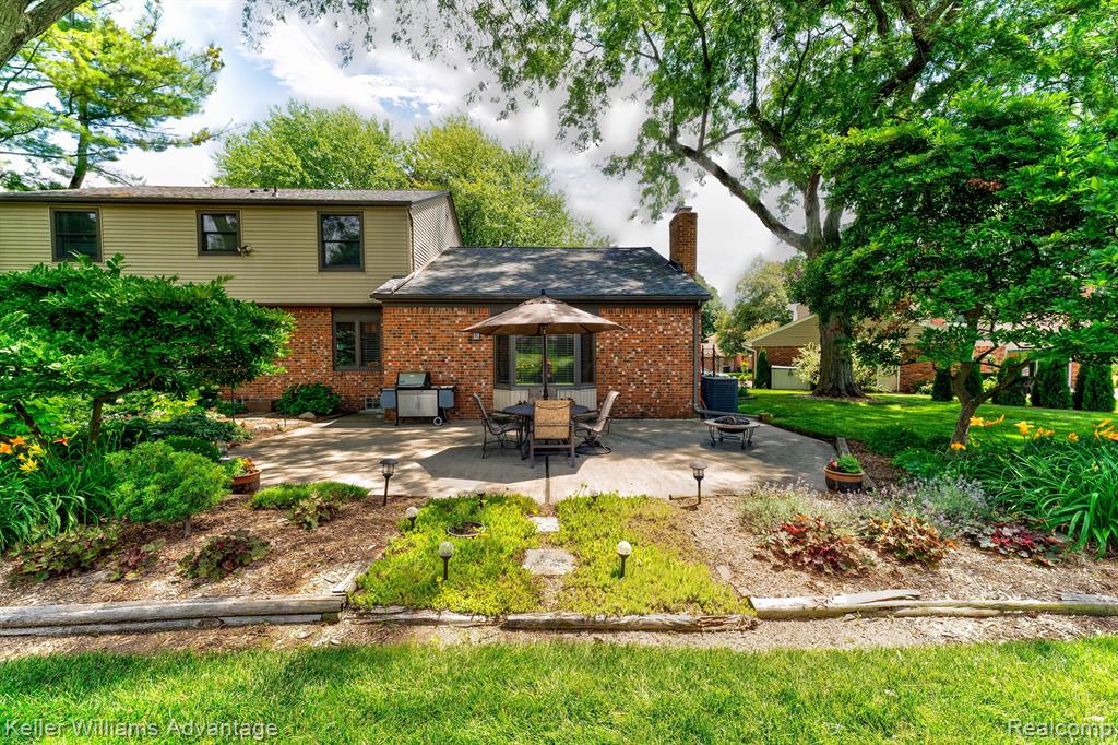 41764 Camden Court, Northville, MI 48168 — Photo 42
