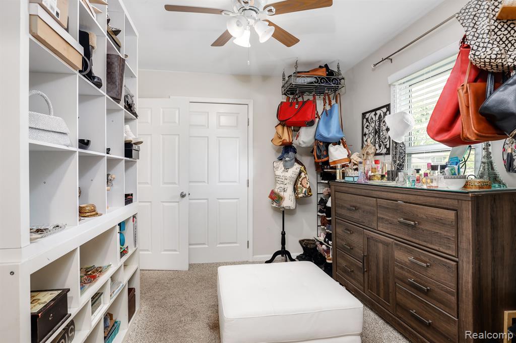 626 E Windemere Avenue, Royal Oak, MI 48073 — Photo 18