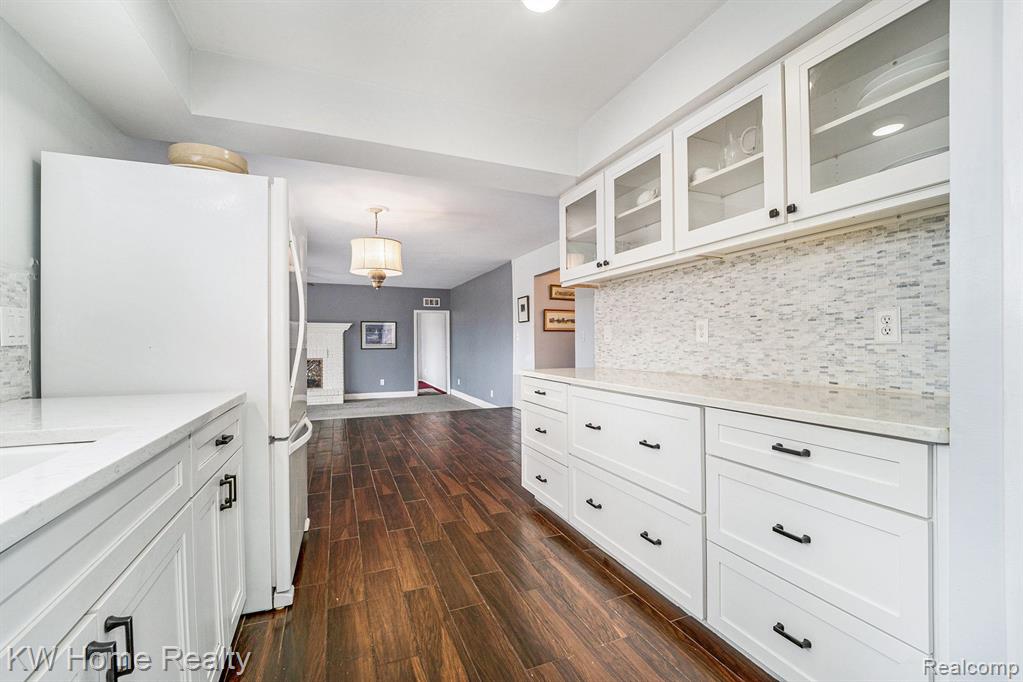 47247 BARTLETT Drive, Canton, MI 48187 — Photo 20