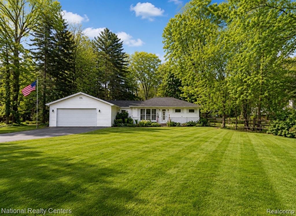 3137 Dean Road, Lambertville, MI 48144 — Photo 2