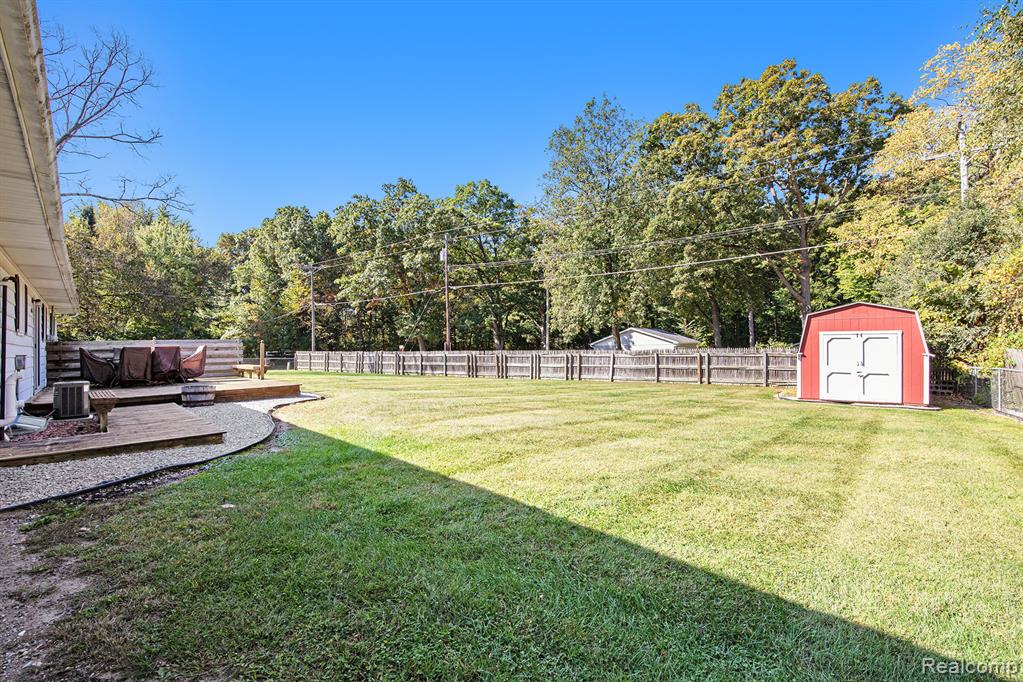 1714 Indian Road, Lapeer, MI 48446 — Photo 30