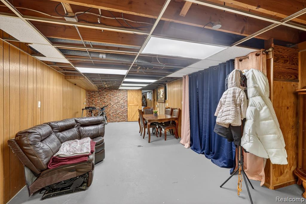 516 Sunnyslope Drive, Flushing, MI 48433 — Photo 13