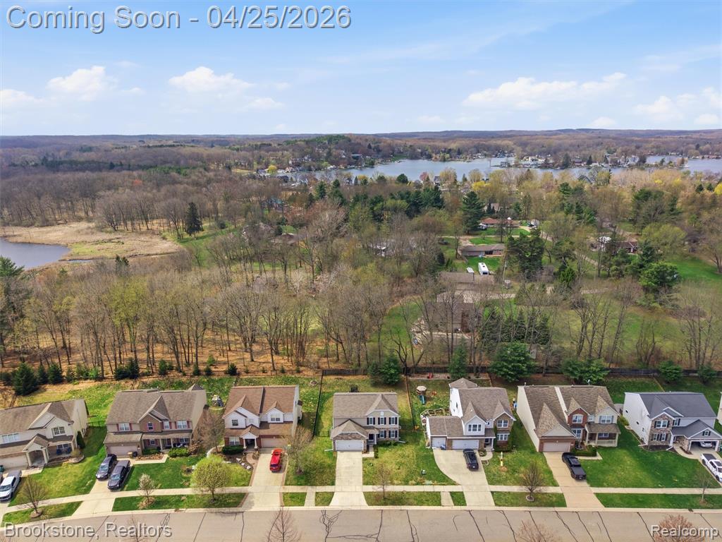 402 Ridgewood Drive, Ortonville, MI 48462 — Photo 8