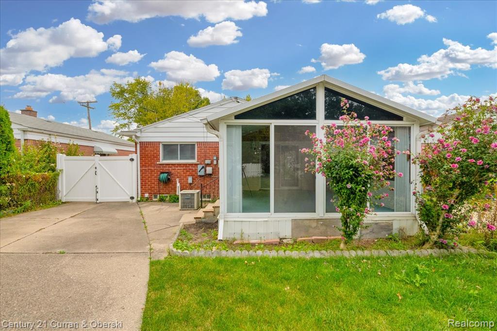 5965 Berwyn Street, Dearborn Heights, MI 48127 — Photo 26