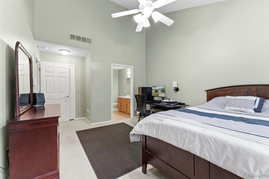 5487 Greenway Drive, 82, Trenton, MI 48183 — Photo 11