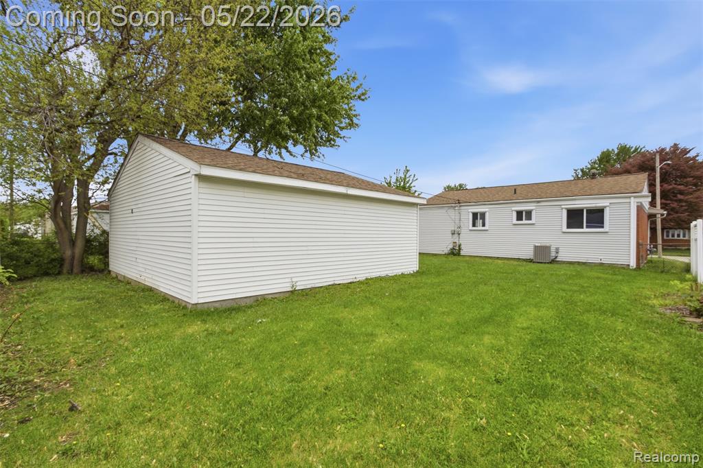 20520 Catalano Street, Clinton Twp, MI 48035 — Photo 17