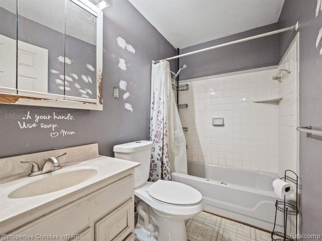 5348 BURGUNDY Drive, Clarkston, MI — Photo 18